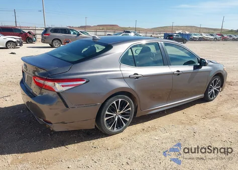2020 Toyota Camry Se z USA, uszkodzony, nr VIN 4T1G11AK1LU911237